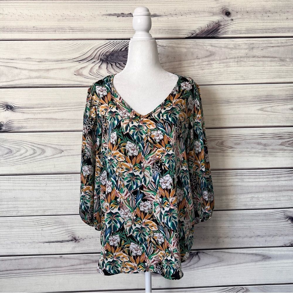Halogen Tropical Floral Leaf Patterned V Neck Blouse